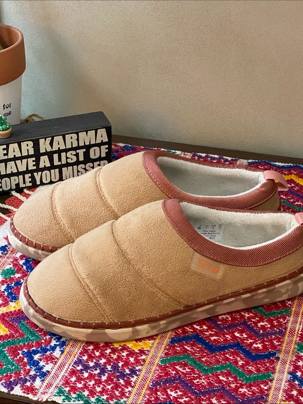 DR. SCHOLL’S Cozy Vibes Slip-ons Size 8